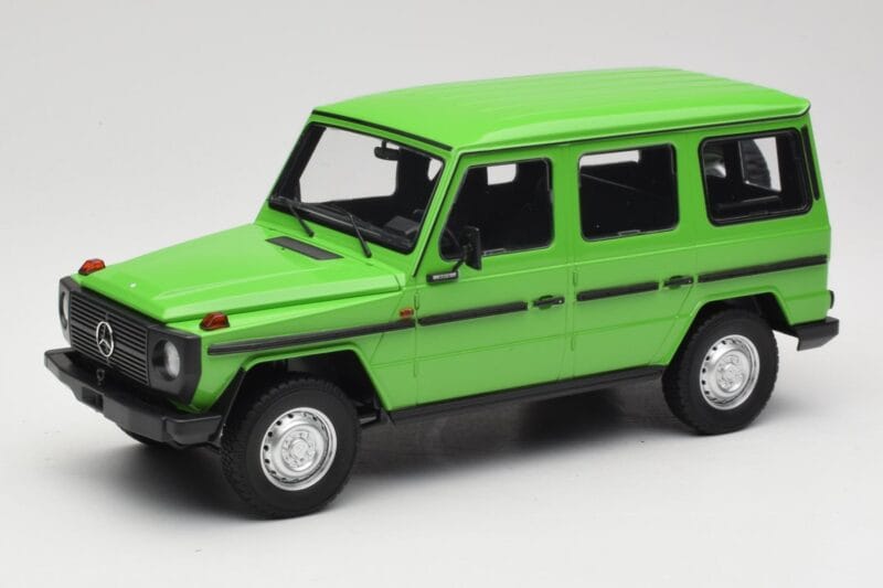 Mercedes G-Class W460 LWB Verde Minichamps 1:18 155038101 Metal