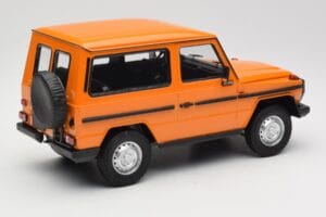 Mercedes G-Class W460 SWB Laranja Minichamps 1:18 155038000 Metal - imagem 2 de 6