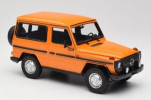 Mercedes G-Class W460 SWB Laranja Minichamps 1:18 155038000 Metal - imagem 4 de 6