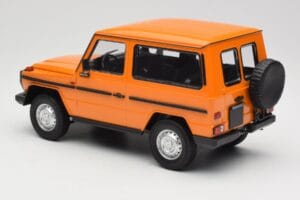 Mercedes G-Class W460 SWB Laranja Minichamps 1:18 155038000 Metal - imagem 5 de 6
