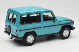 Mercedes G-Class W460 SWB Turquesa Minichamps 1:18 155038001 Metal - imagem 2 de 6