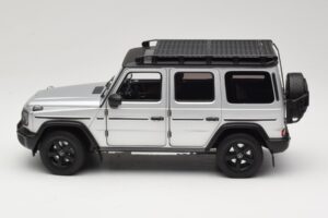 Mercedes G-Class W463 Iridium Silver Norev 1:18 183030 Metal - imagem 4 de 8
