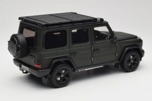 Mercedes G-Class W465 Verde Azeitona Norev 1:18 B66960662 Metal - imagem 3 de 8