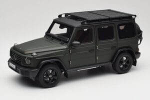 Mercedes G-Class W465 Verde Azeitona Norev 1:18 B66960662 Metal