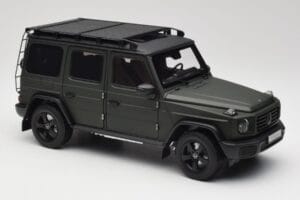Mercedes G-Class W465 Verde Azeitona Norev 1:18 B66960662 Metal - imagem 6 de 8
