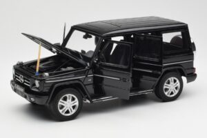 Mercedes G500 W463 Preto AUTOart 1:18 76216 Metal - imagem 2 de 8
