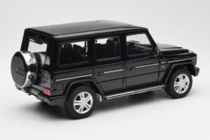 Mercedes G500 W463 Preto AUTOart 1:18 76216 Metal - imagem 3 de 8