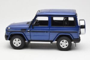 Mercedes G500 W463 SWB Azul AUTOart 1:18 76114 Metal - imagem 4 de 8