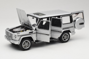 Mercedes G55 AMG W463 Prata AUTOart 1:18 76247 Metal - imagem 2 de 8