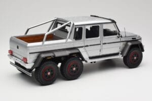 Mercedes AMG G63 W463 6x6 Iridium Prata AUTOart 1:18 76301 Compósito - imagem 3 de 8