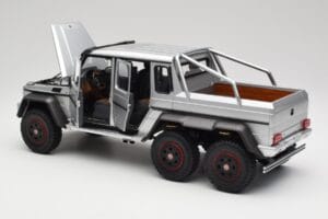 Mercedes AMG G63 W463 6x6 Iridium Prata AUTOart 1:18 76301 Compósito - imagem 5 de 8