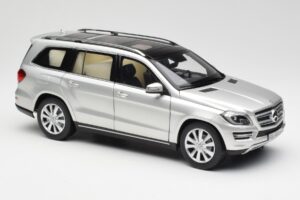 Mercedes GL-Class X166 Iridium Prata Metallic Norev 1:18 B66960097 Metal - imagem 6 de 8
