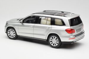 Mercedes GL-Class X166 Iridium Prata Metallic Norev 1:18 B66960097 Metal - imagem 7 de 8