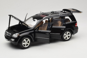 Mercedes GL X164 Tanzanite Blue Minichamps 1:18 B66962335 Metal - imagem 2 de 8