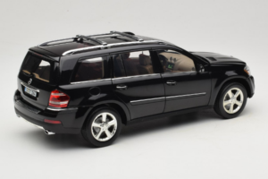 Mercedes GL X164 Tanzanite Blue Minichamps 1:18 B66962335 Metal - imagem 3 de 8
