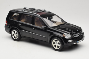 Mercedes GL X164 Tanzanite Blue Minichamps 1:18 B66962335 Metal - imagem 6 de 8