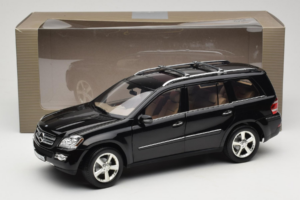 Mercedes GL X164 Tanzanite Blue Minichamps 1:18 B66962335 Metal - imagem 8 de 8