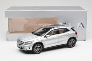 Mercedes GLA X156 Polar Prata Metálico Norev 1:18 B66960267 Metal - imagem 8 de 8