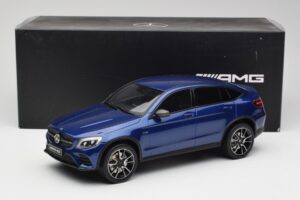 Mercedes AMG GLC 43 Coupe Brilliant Azul GT Spirit 1:18 B66960468 Resina - imagem 6 de 6