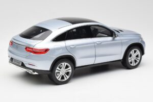Mercedes GLE Coupe C292 Diamond Prata Norev 1:18 B66960358 Metal - imagem 3 de 8