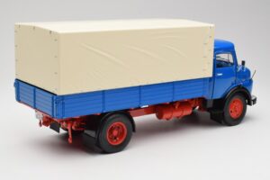 Mercedes L911 Azul Schuco 1:18 450044800 Metal - imagem 3 de 8