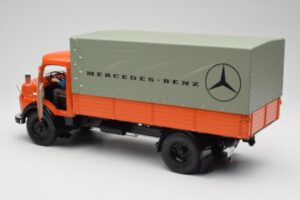 Mercedes L911 Laranja Schuco 1:18 450044700 Metal - imagem 5 de 8