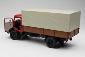 Mercedes L 911 Vermelho Schuco 1:18 450016400 Metal - imagem 5 de 8