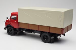 Mercedes L 911 Vermelho Schuco 1:18 450016400 Metal - imagem 7 de 8