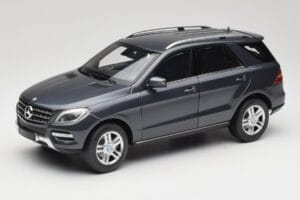 Mercedes M-Class W164 Grey Metallic Minichamps 1:18 100030100 Metal