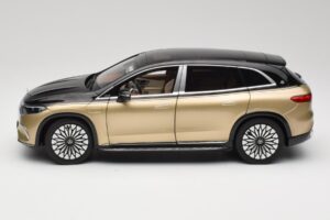 Mercedes Maybach EQS 680 V297 Bege NZG 1:18 B66960592 Metal - imagem 4 de 8