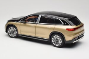 Mercedes Maybach EQS 680 V297 Bege NZG 1:18 B66960592 Metal - imagem 7 de 8