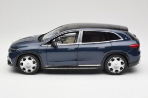 Mercedes Maybach EQS 680 V297 Azul Escuro NZG 1:18 B66960593 Metal - imagem 4 de 8