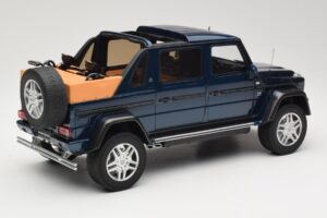 Mercedes Maybach G650 Landaulet Azul Escuro GT Spirit 1:18 GT174 Resina - imagem 2 de 6