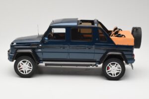 Mercedes Maybach G650 Landaulet Azul Escuro GT Spirit 1:18 GT174 Resina - imagem 3 de 6
