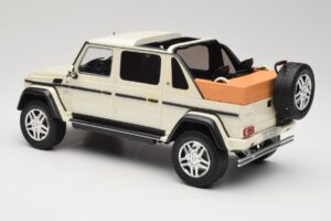 Mercedes Maybach G650 Landaulet W463 Branco Schuco 1:18 450017800 Metal - imagem 5 de 6
