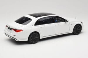 Mercedes Maybach S 680 X223 Diamond White Norev 1:18 B66960666 Metal - imagem 3 de 8