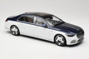 Mercedes Maybach S-Class Z223 Nautical Blue Diamond White Almost Real 1:18 820126 Metal - imagem 6 de 8
