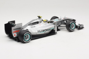Mercedes MGP W01 #4 N. Rosberg Mercedes GP 2010 Minichamps 1:18 110100004 Metal - imagem 2 de 7