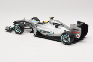 Mercedes MGP W01 #4 N. Rosberg Mercedes GP 2010 Minichamps 1:18 110100004 Metal - imagem 5 de 7