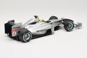 Mercedes MGP W01 #4 N. Rosberg Mercedes GP Showcar 2010 Minichamps 1:18 150100074 Metal - imagem 2 de 7
