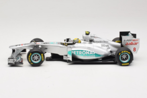Mercedes MGP W02 #8 N. Rosberg Mercedes GP 2011 Minichamps 1:18 110110008 Metal - imagem 3 de 7