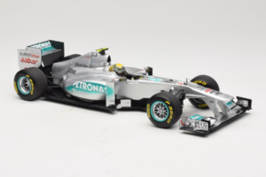 Mercedes MGP W02 #8 N. Rosberg Mercedes GP 2011 Minichamps 1:18 110110008 Metal - imagem 4 de 7