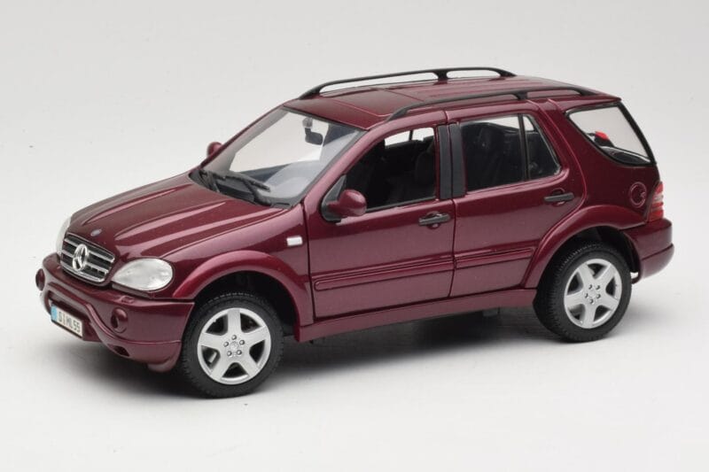 Mercedes ML55 AMG W163 Vermelho Maisto 1:18 50348 Metal