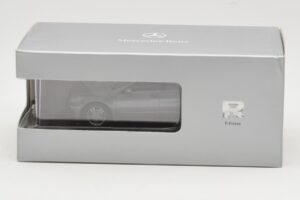 Mercedes R-Class W251 Palladium Silver Metallic Minichamps 1:43 B66960055 Metal - imagem 4 de 4