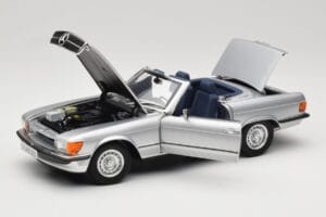 Mercedes R107 380 SL Prata Norev 1:18 183725 Metal - imagem 2 de 8
