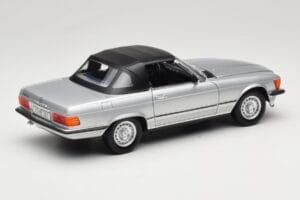 Mercedes R107 380 SL Prata Norev 1:18 183725 Metal - imagem 3 de 8