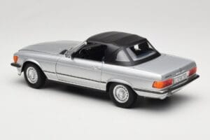 Mercedes R107 380 SL Prata Norev 1:18 183725 Metal - imagem 7 de 8