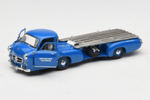 Mercedes Renntransporter Blue Wonder CMC 1:43 M-036K Metal - imagem 2 de 8