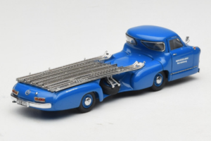 Mercedes Renntransporter Blue Wonder CMC 1:43 M-036K Metal - imagem 3 de 8