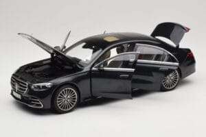 Mercedes S-Class W223 AMG Line Anthracite Blue Norev 1:18 183800 Metal - imagem 2 de 8